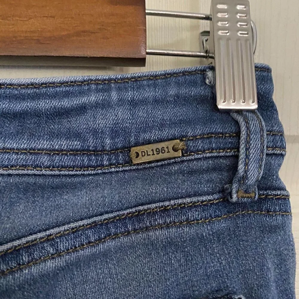 DL1961 Florence Instasculpt Prinia Medium Wash Whiskered Skinny Jeans Size 25